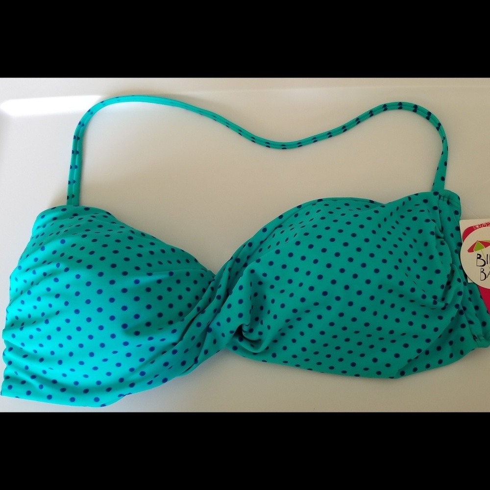 3/$25 NWT Teal & blue twist dotted bikini top